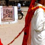 कम से कम इस 42 साल के दूल्हे के घर पर तो बुल्डोजर चला दो।  